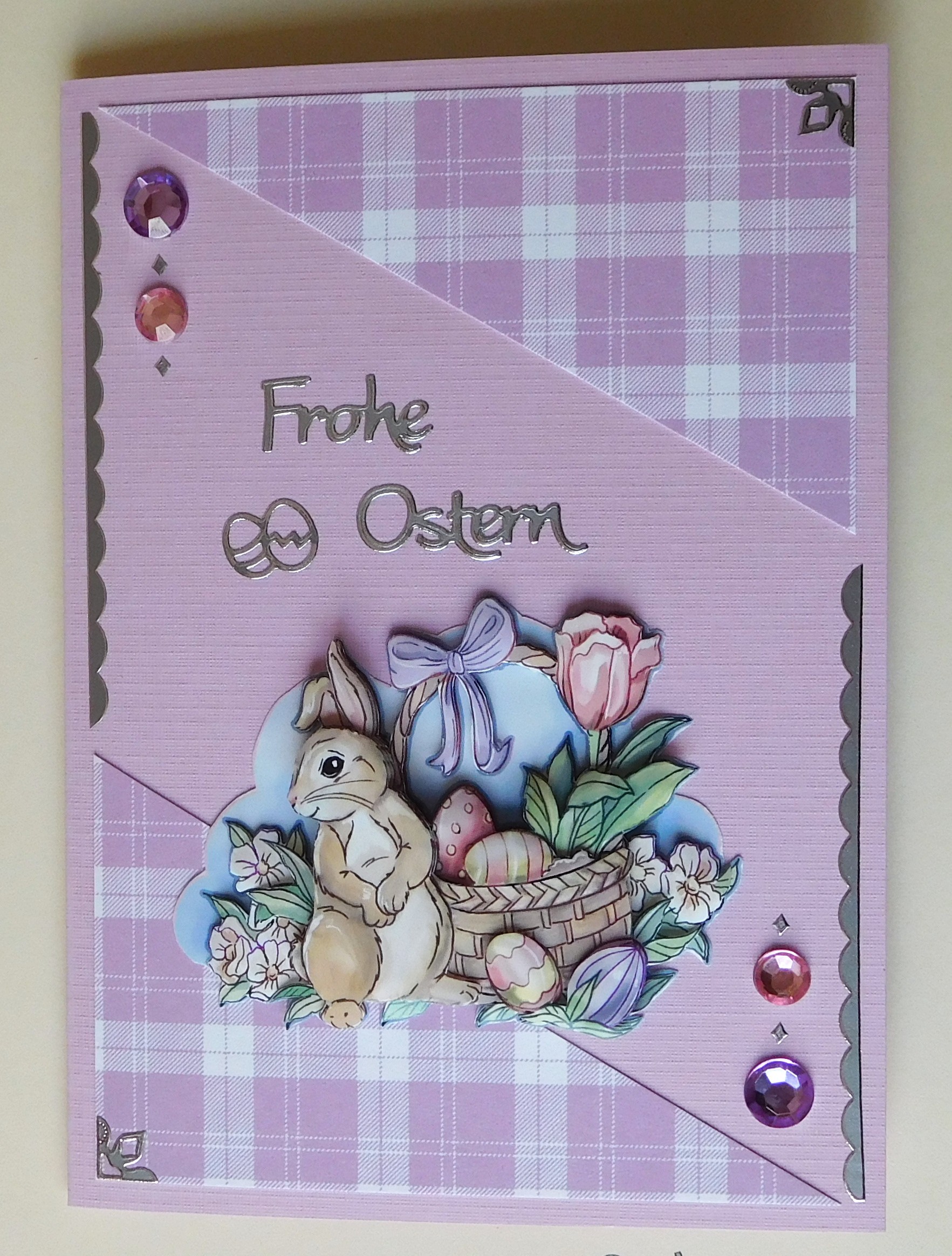 🌸 Osterkarte mit Karo-Muster