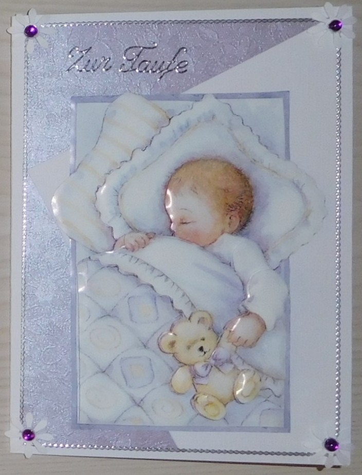 Taufkarte in Lavendel mit Baby