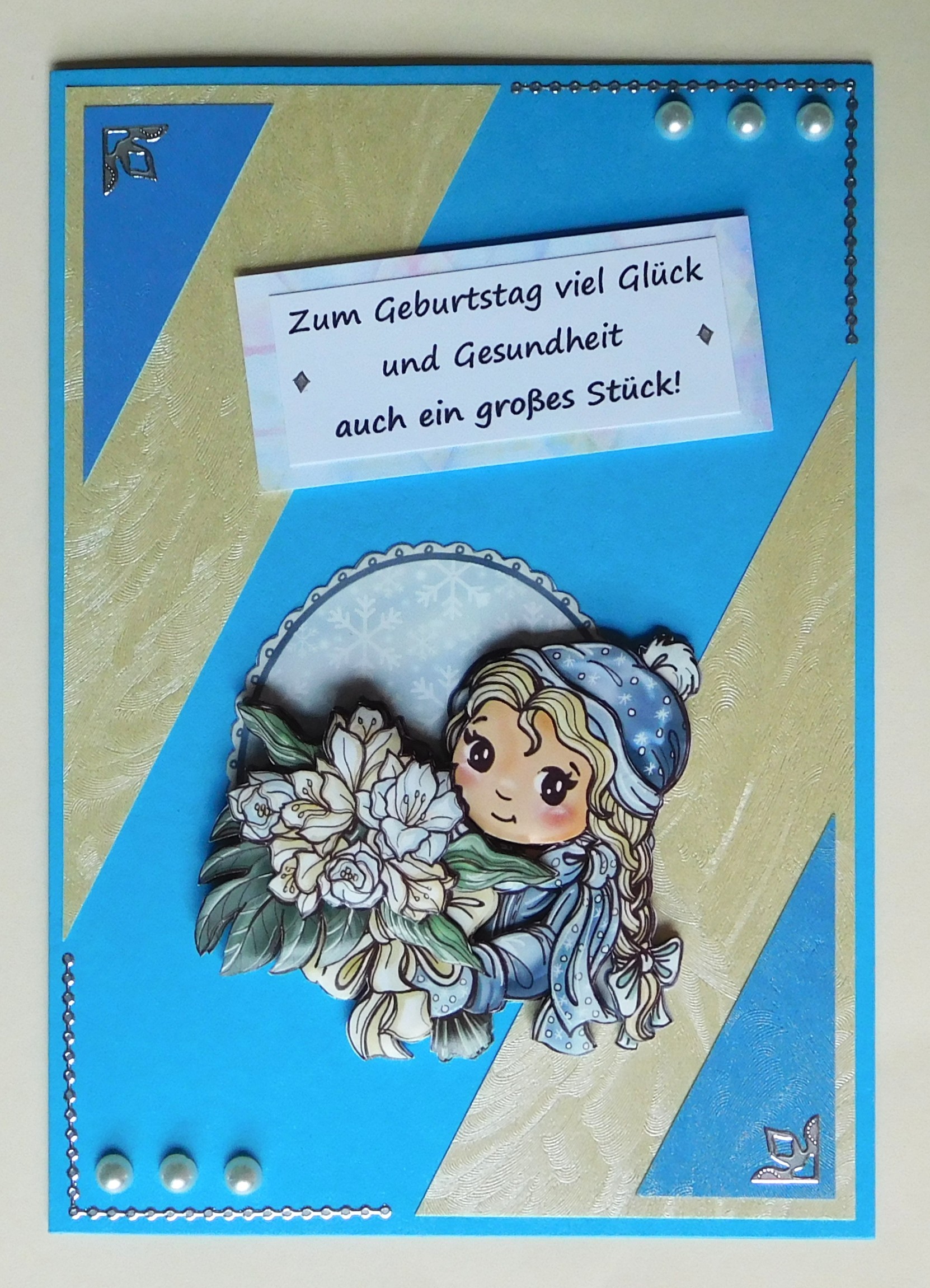 Geburtstagskarte mit Wintermaedchen und Blumen