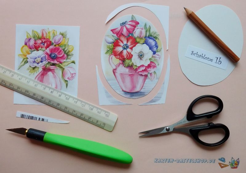 Grundmotiv mit Schablone in Form bringen – oval oder eckig