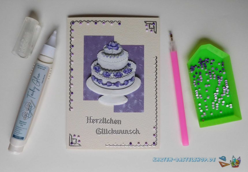 Karte mit Reststeinchen, Tacky Glue Kleber und Zubehör