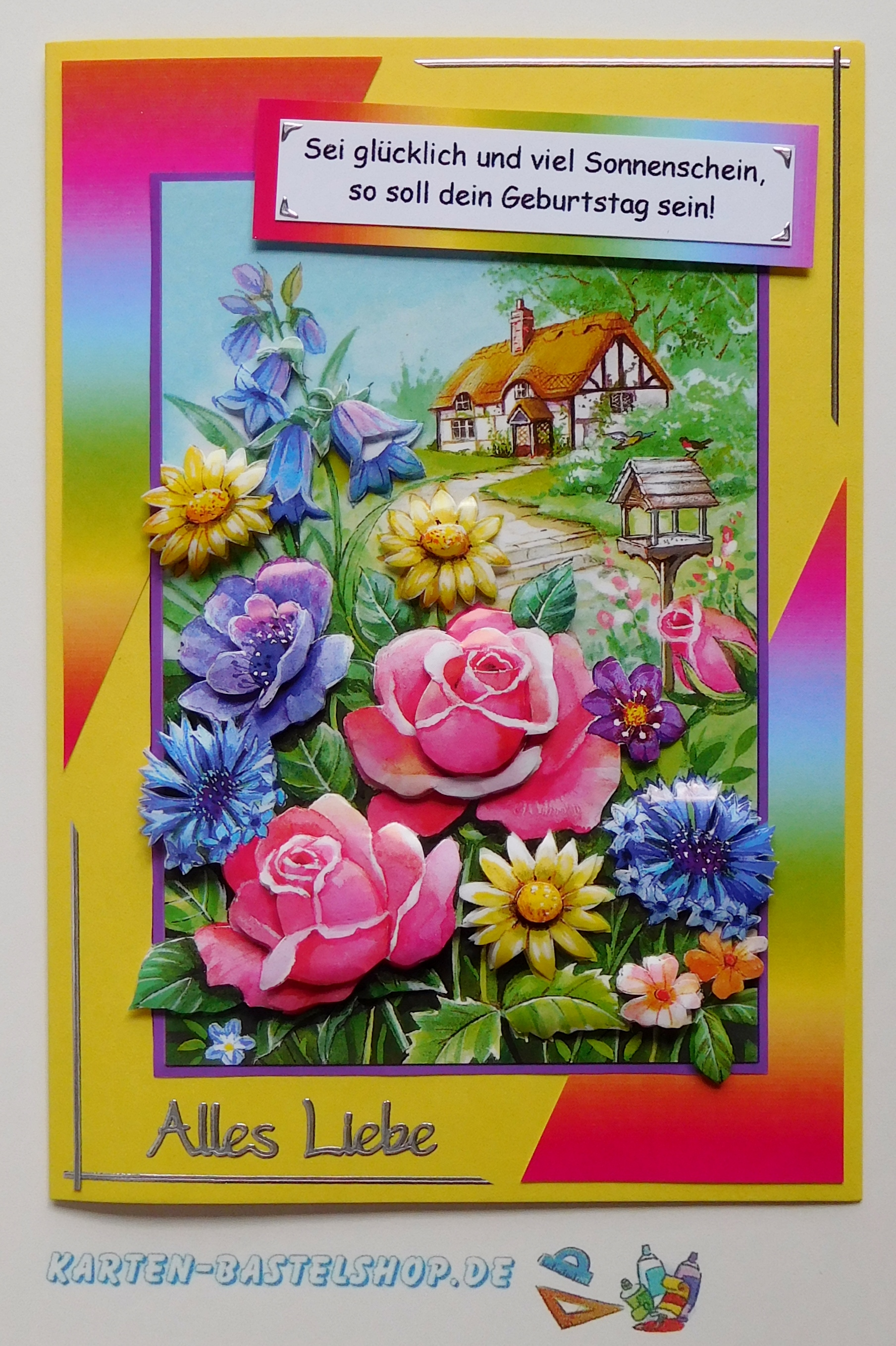 Leuchtend gelbe Karte mit Farbverlauf-Dreiecken und Blumenmotiv