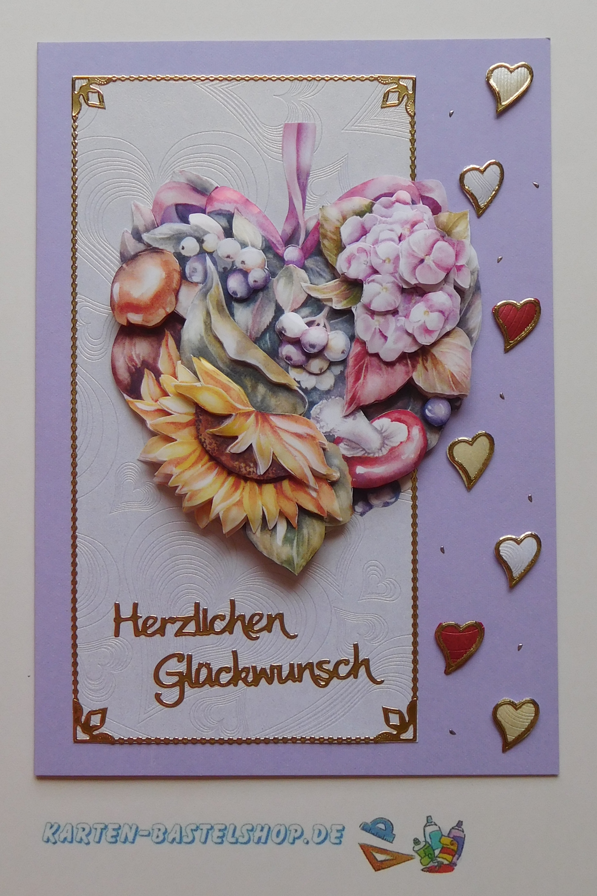 Herbstliche Grußkarte mit Herzmotiv und lila Karte