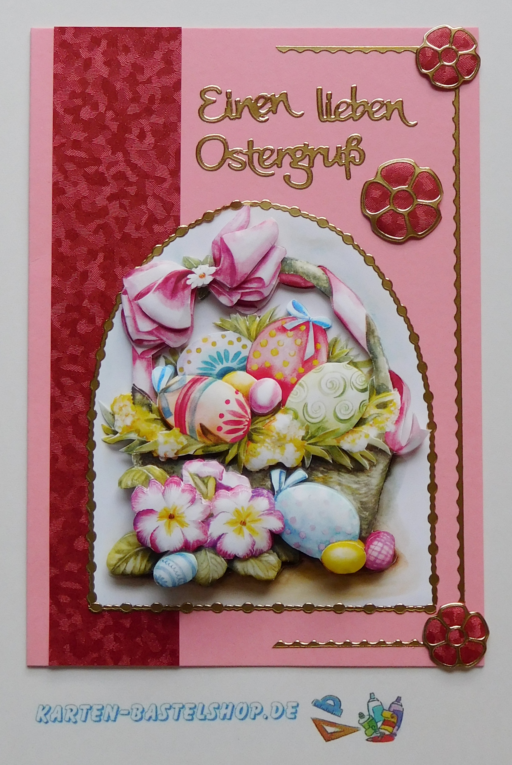 Osterkarte mit Bogenfenster-Motiv in Rosa mit rotem Flitterpapier