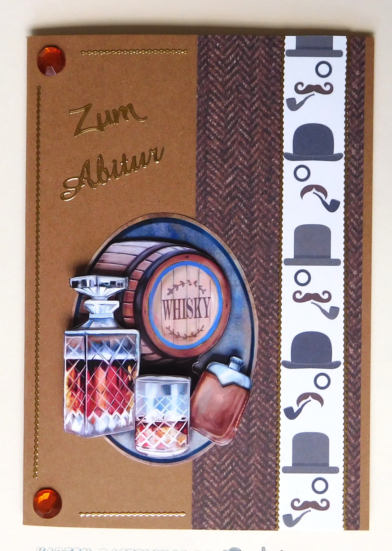 Glückwunschkarte mit Whisky-Motiv und Hutmuster-Streifen